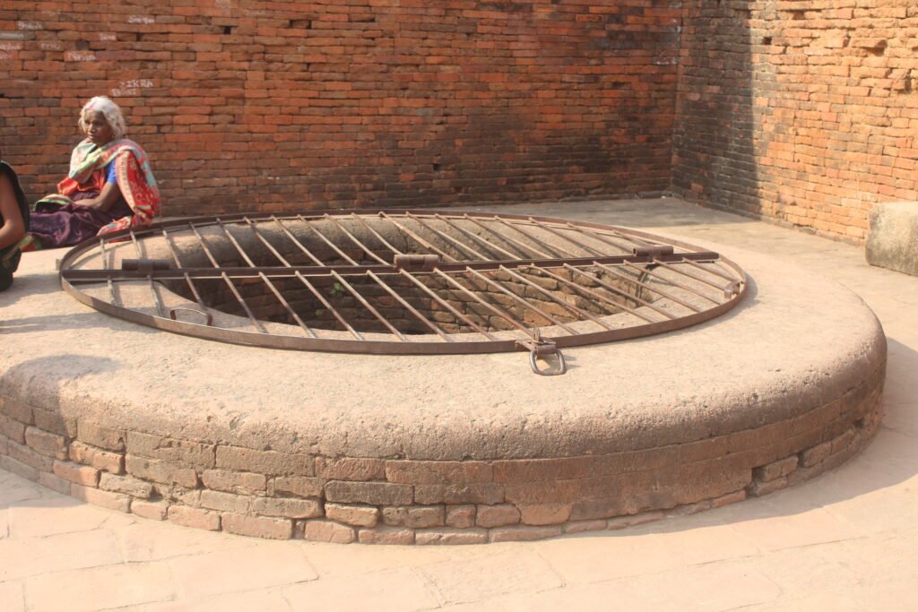 a well in nalanda's khandar