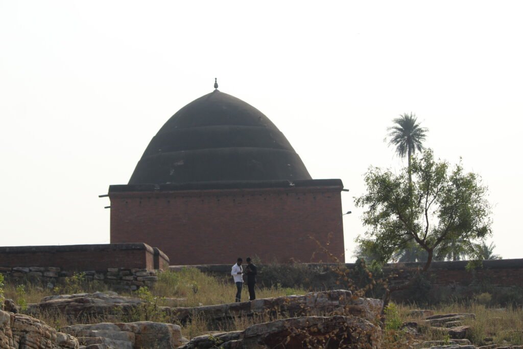 ibrahim bya makbara view from back  side