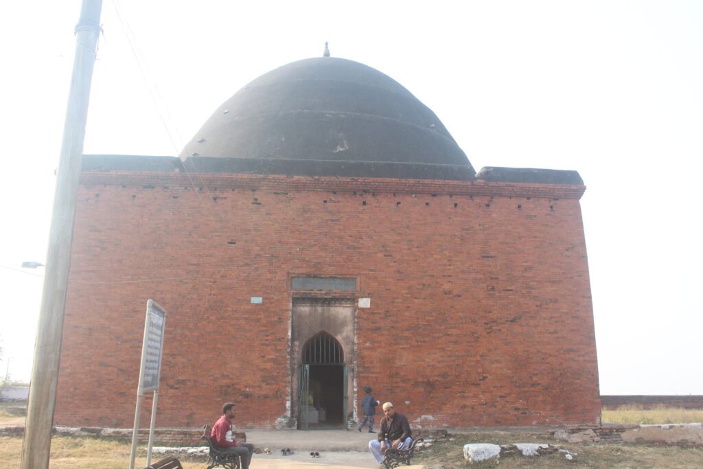 ibrahim bya makhbara front view