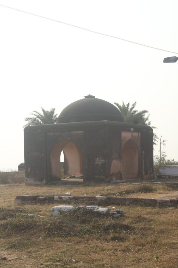 makhbara in hiranya parwat or badi pahadi 