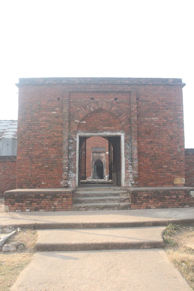 ibrahim bya makbara front gate