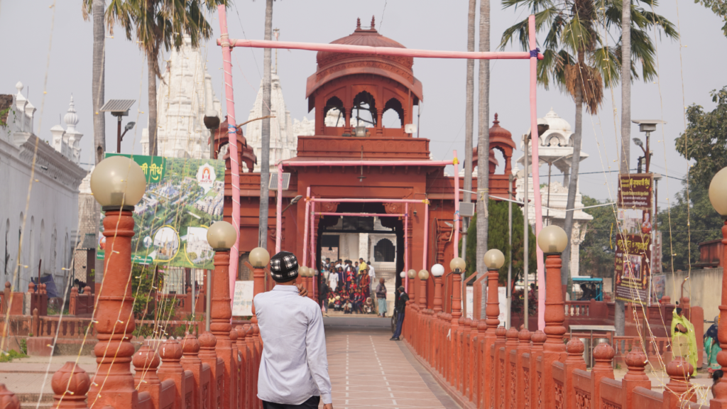 पावापुरी जल मंदिर प्रथम दरवाजा 