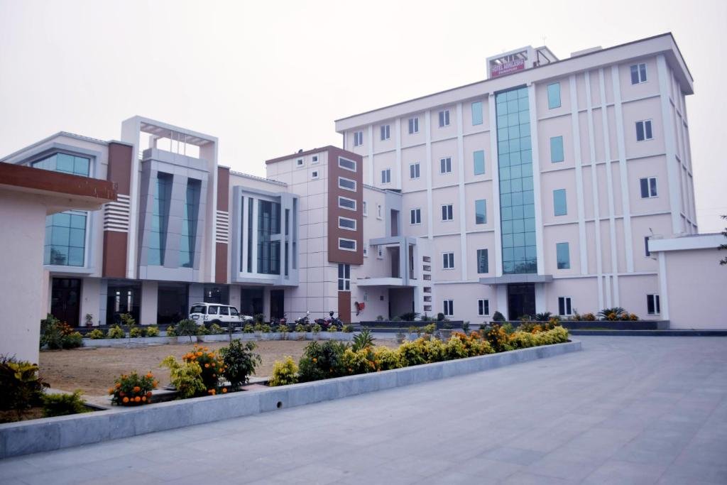 hotel abhilasha