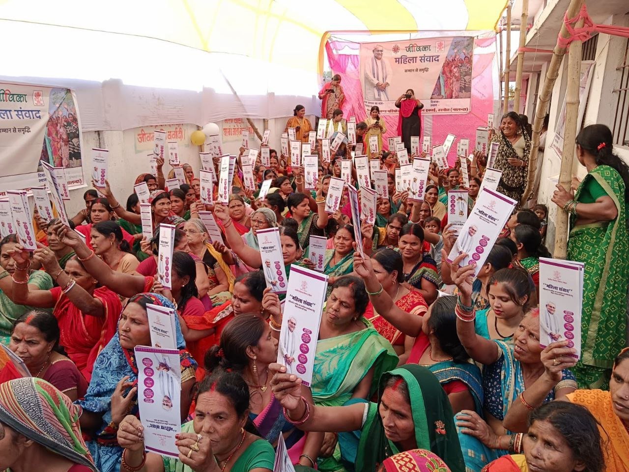 Mahila Samvad program launched in Nanda Bigha village of Harnaut, BDO flagged off awareness vehicles, information on women empowerment schemes will be given, program will be run continuously for 58 days