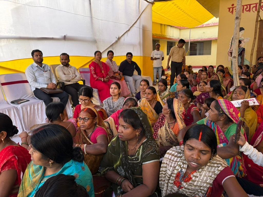 'Mahila Samvad' program launched in Nalanda, information about government schemes given through mobile video vehicle