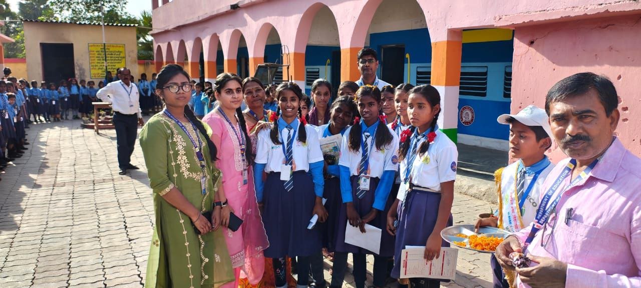 Uprama Upgraded Middle School has become an ideal centre of discipline and activities. The initiative of Principal Dhananjay Kumar is yielding results.