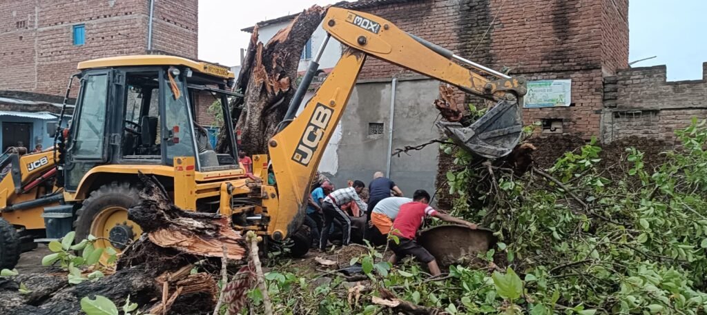 losses in islampur due to storm