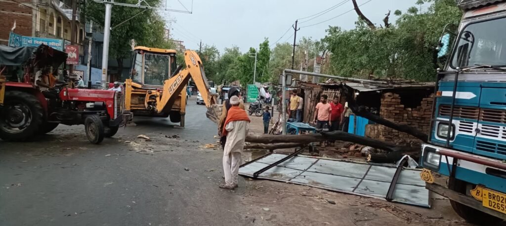 losses in islampur due to storm
