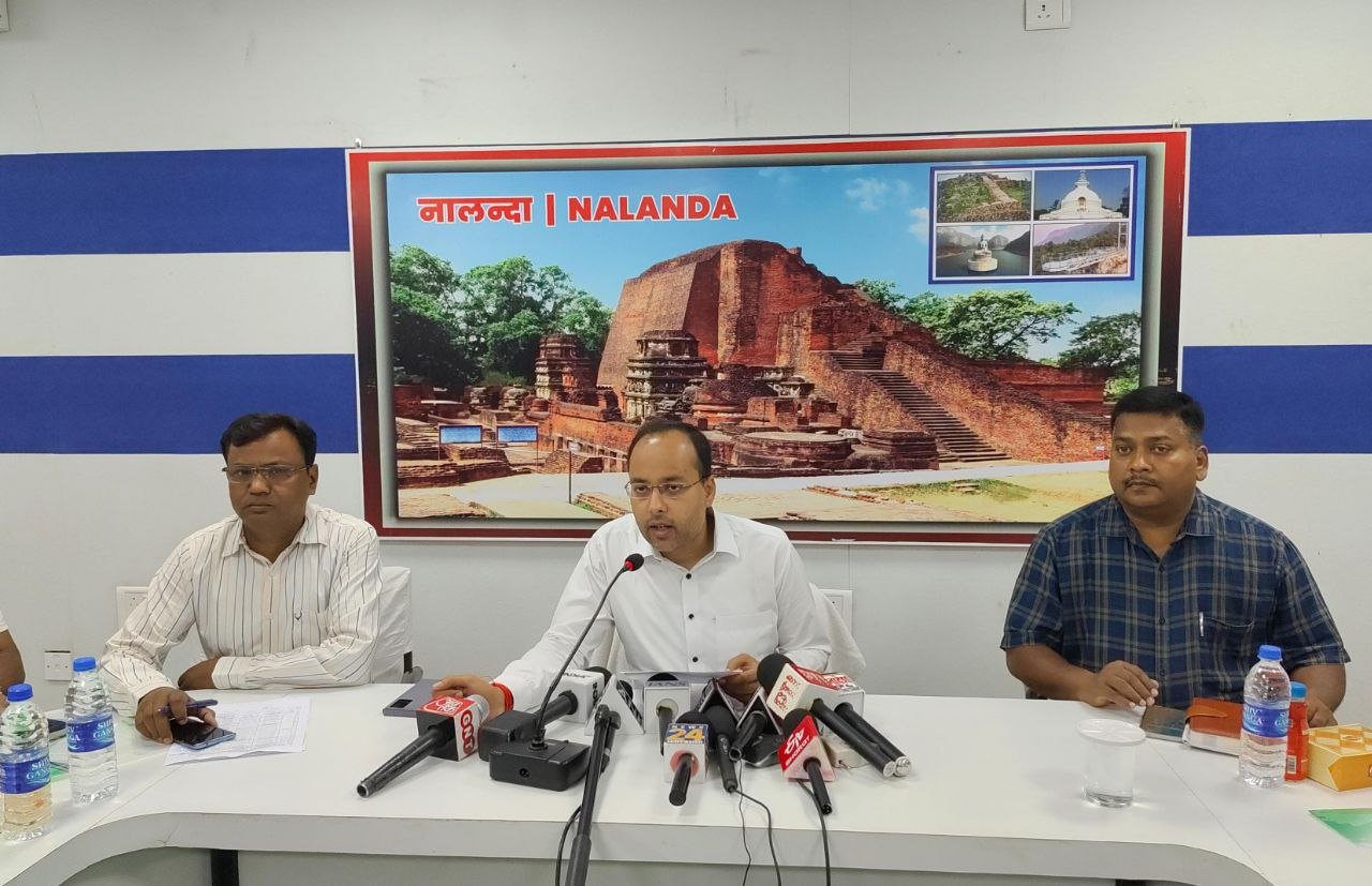 nalanda dm press conference