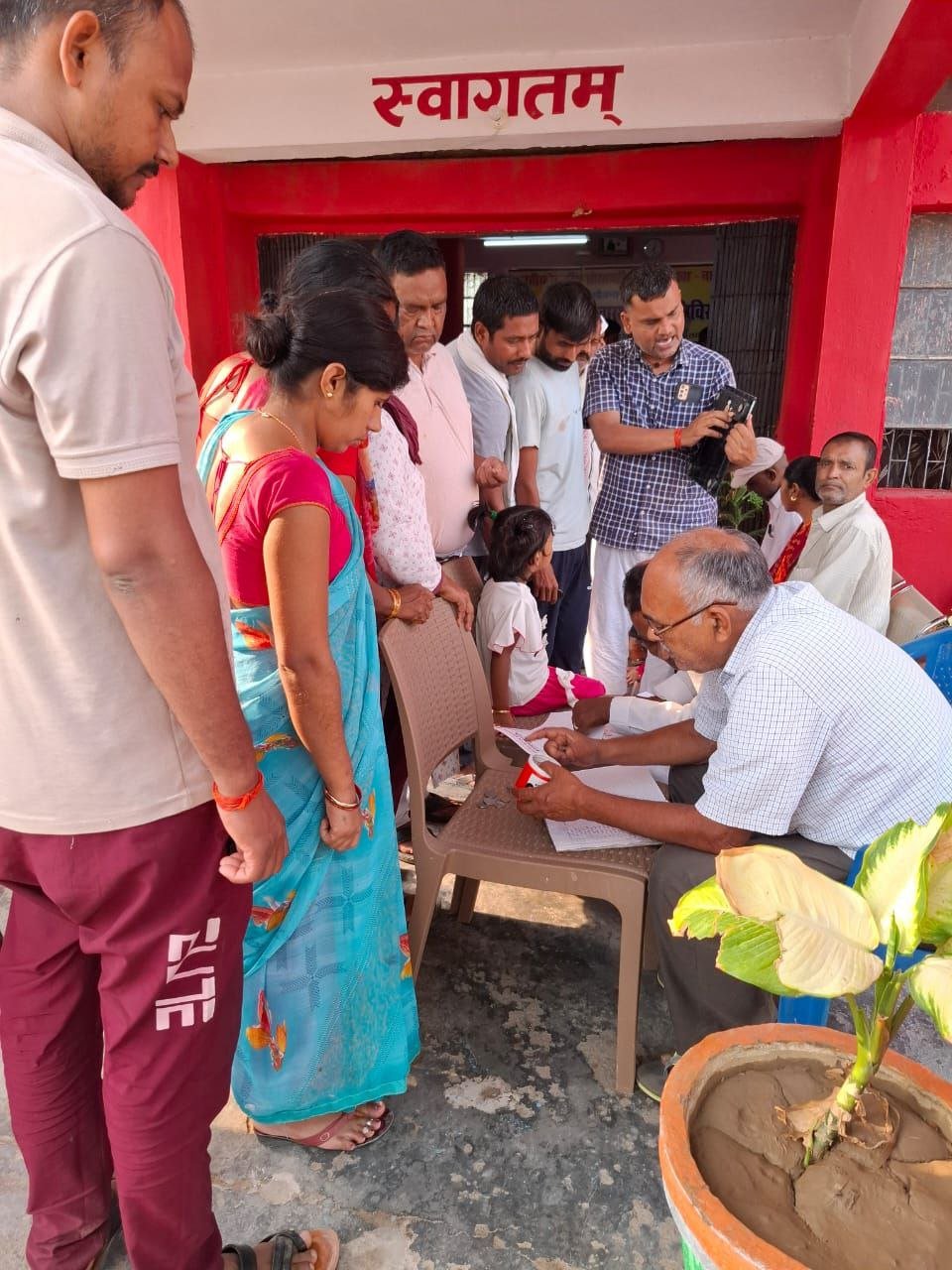 161 people were examined in the health check-up camp organized by the Red Cross Society, free services won hearts