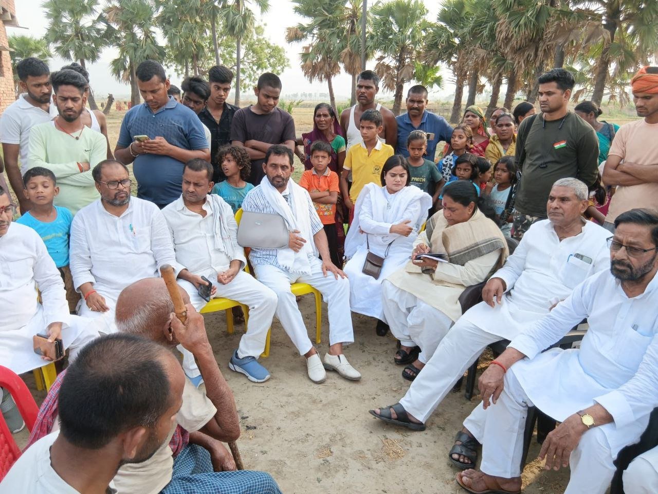 On the instructions of Tejashwi Yadav, Urmila Thakur met the family members of deceased Sukhdev Thakur in Rajgir, attacked the Bihar government