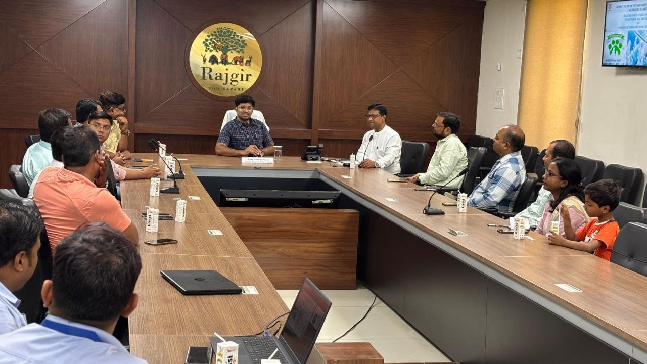 Seminar on World Veterinary Day at Rajgir Zoo Safari, emphasis on teamwork in animal health