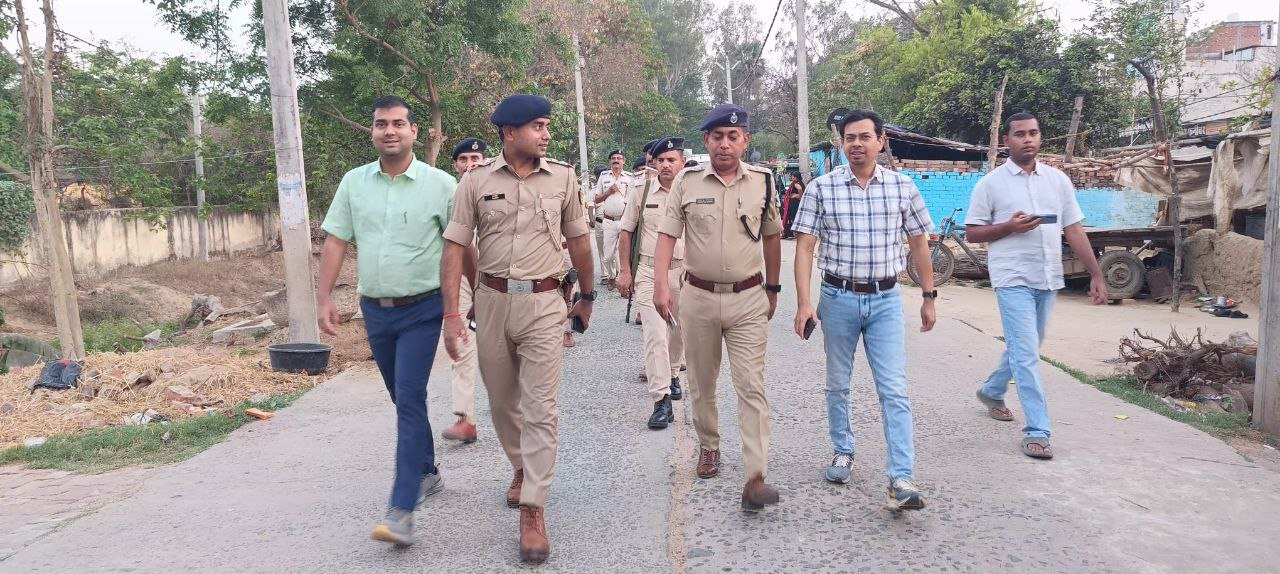 प्रसाशन द्वारा रामनवमी पर फ्लैग मार्च