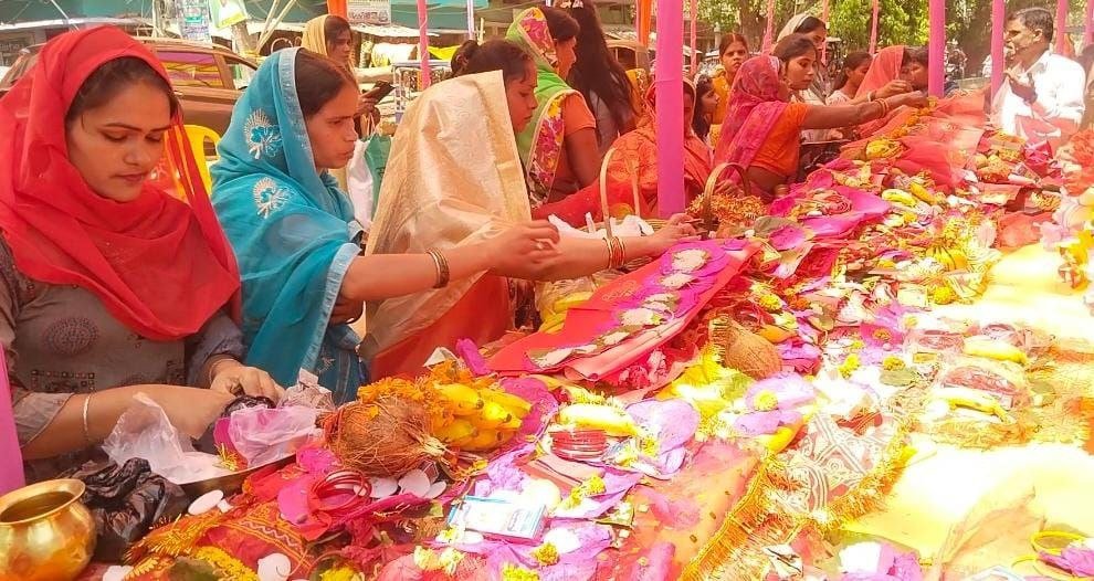 माँ काली व दुर्गा पूजन