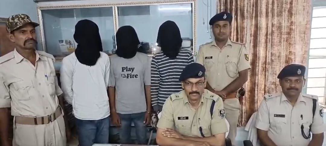 Robbery case of gold merchant solved in 3 hours, three accused arrested, stolen jewellery recovered