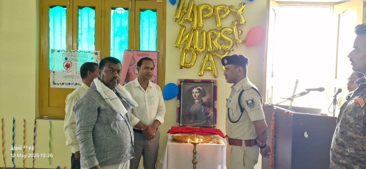 International Nurses Day was celebrated with great enthusiasm in Islampur, excellent nursing personnel were honored