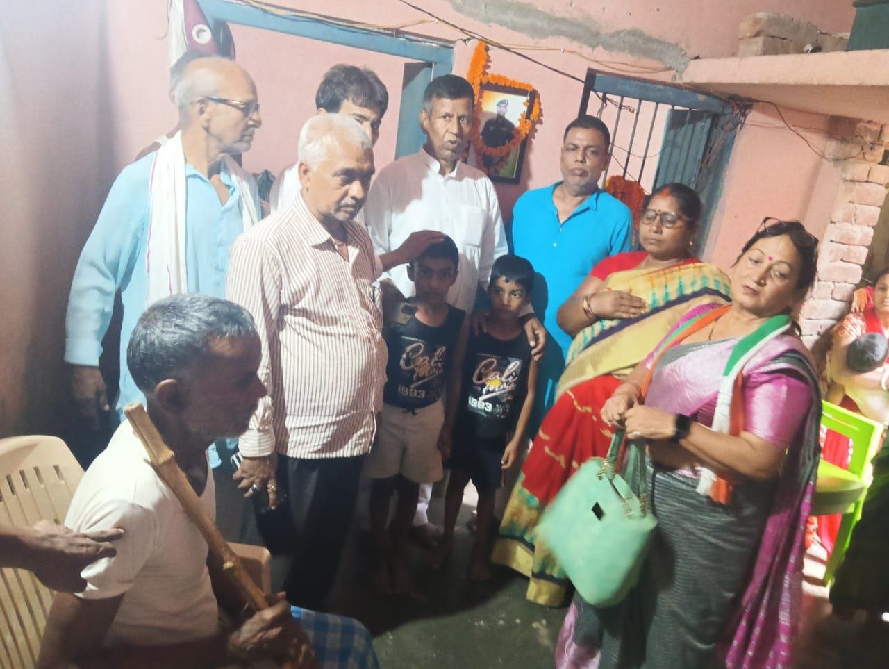 District Congress President met the family of martyr Sikandar Rawat, demanded compensation and assistance from the central and state government