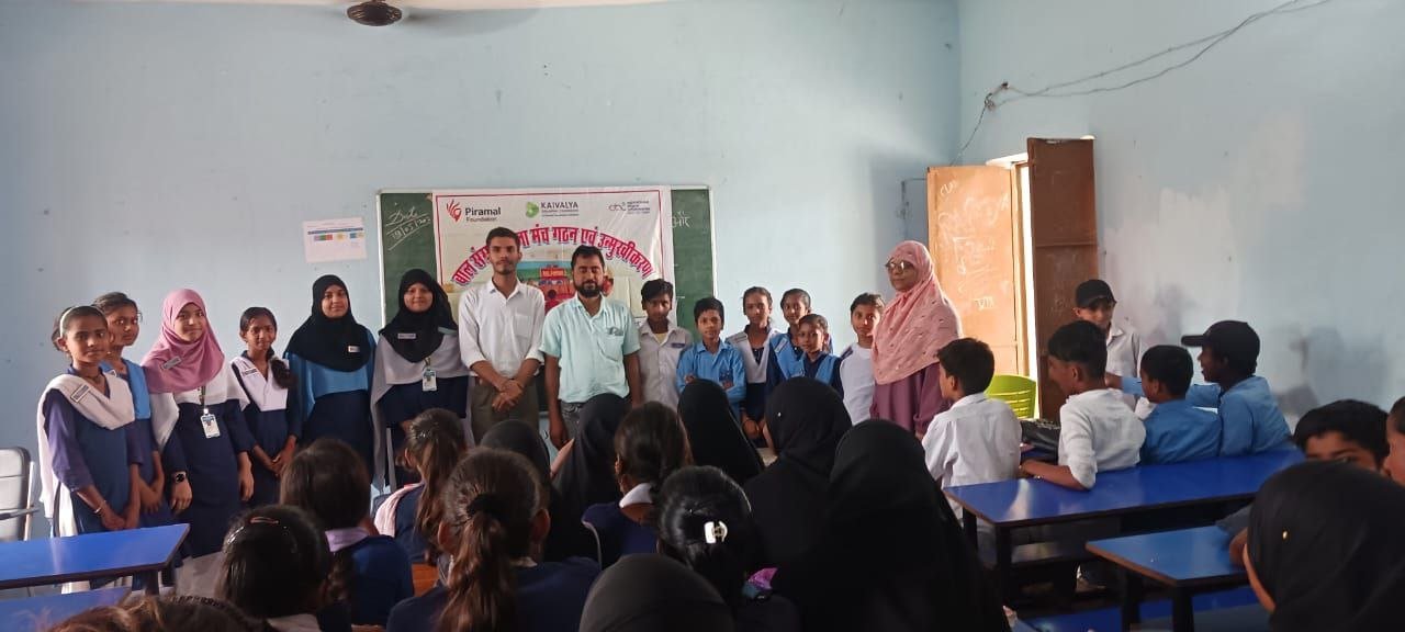 Children's parliament formed in Urdu middle school Sabbait, Shumaila Fatima became the prime minister