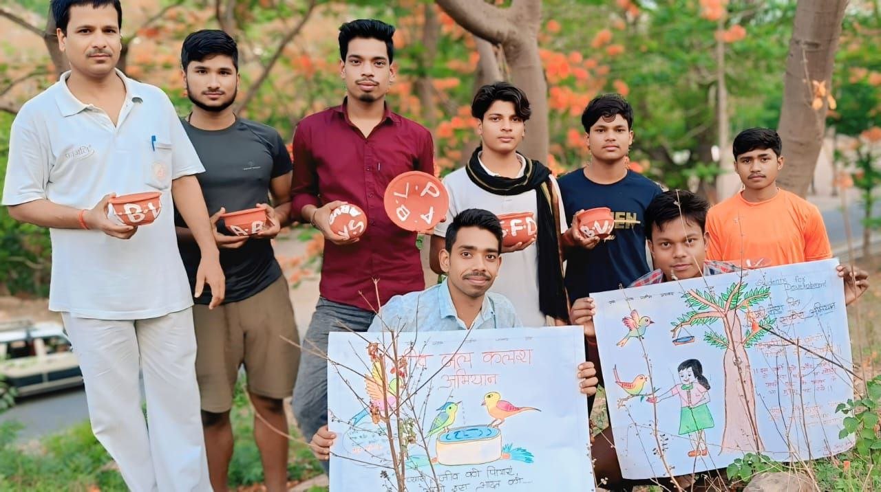ABVP started "Sakora Abhiyan", gave the message of sensitivity by providing food and water to birds