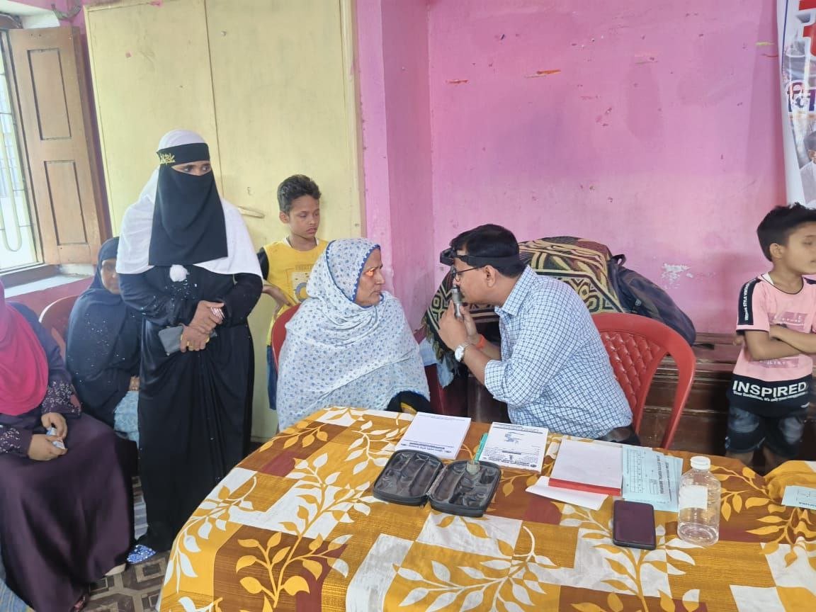 Free eye checkup camp organized in Bihar Sharif, 200 people examined, 20 cataract patients will be operated today