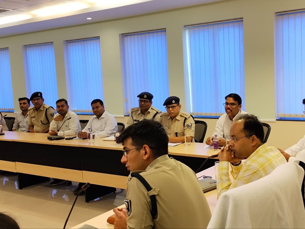 Administration on alert in Rajgir regarding Murari Bapu's story, DM-SP held a review meeting with officials