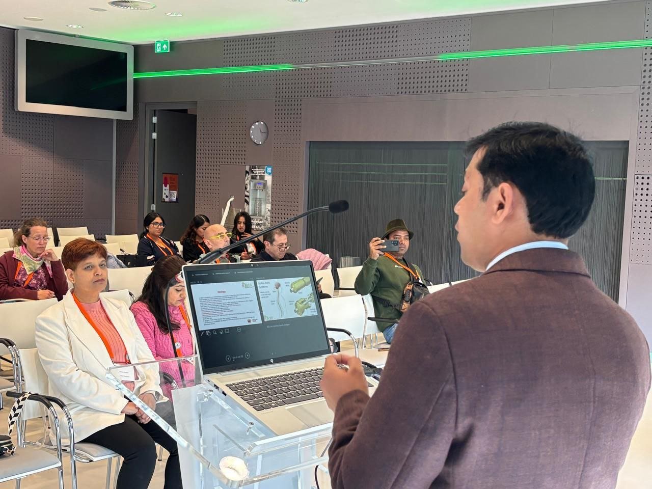 Nalanda's homeopathic doctor Dr. Brij Mohan created history by claiming successful treatment of 'Guillain Barre Syndrome', research paper was presented in Netherlands