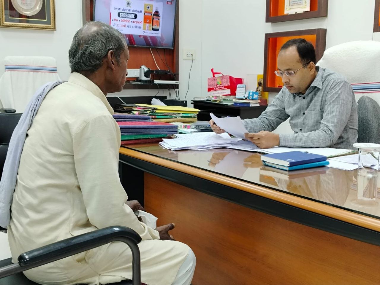 DM gave instructions to resolve complaints of land occupation, high bus fare and encroachment