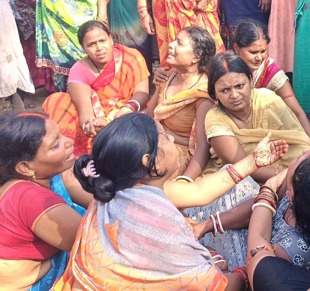 There was a stir due to the murder of the painting contractor, Parvinder Enterprises director Arvind Sinha consoled the victim's family