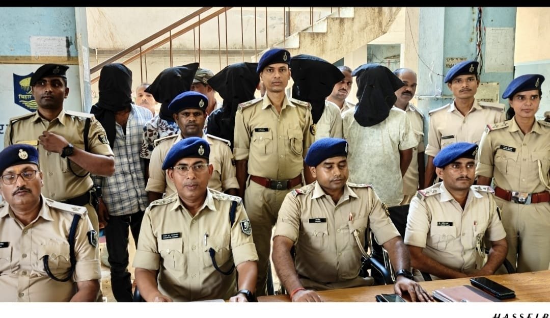 Nursarai loot case solved in 24 hours, five robbers arrested, two bikes and Rs 1.48 lakh recovered