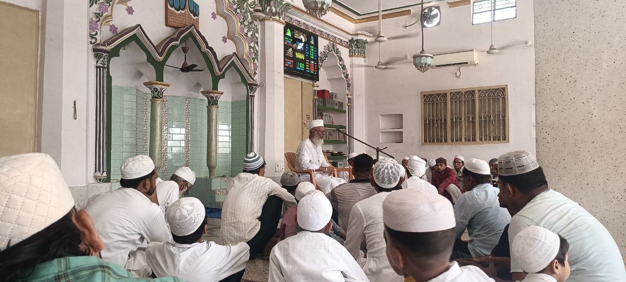 Hafiza Maria completed the holy Quran, prayers and spiritual gatherings were organized at Jama Masjid