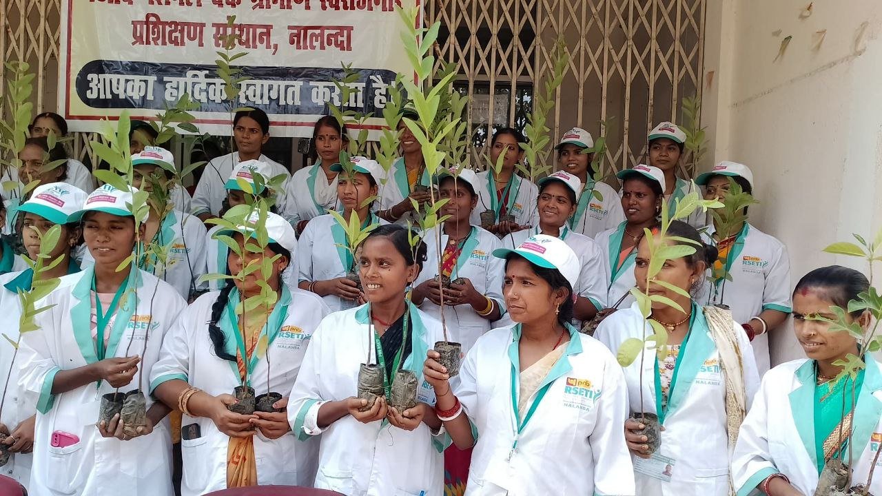 60 guava and jackfruit plants given to female trainees under Mission Hariyali