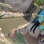 Municipal commissioner inspected the trench area, gave instructions to solve the drainage problem