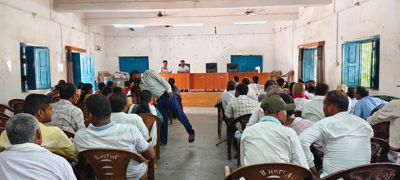 Meeting with ward members regarding Nal-Jal Yojana, operation and repair discussed