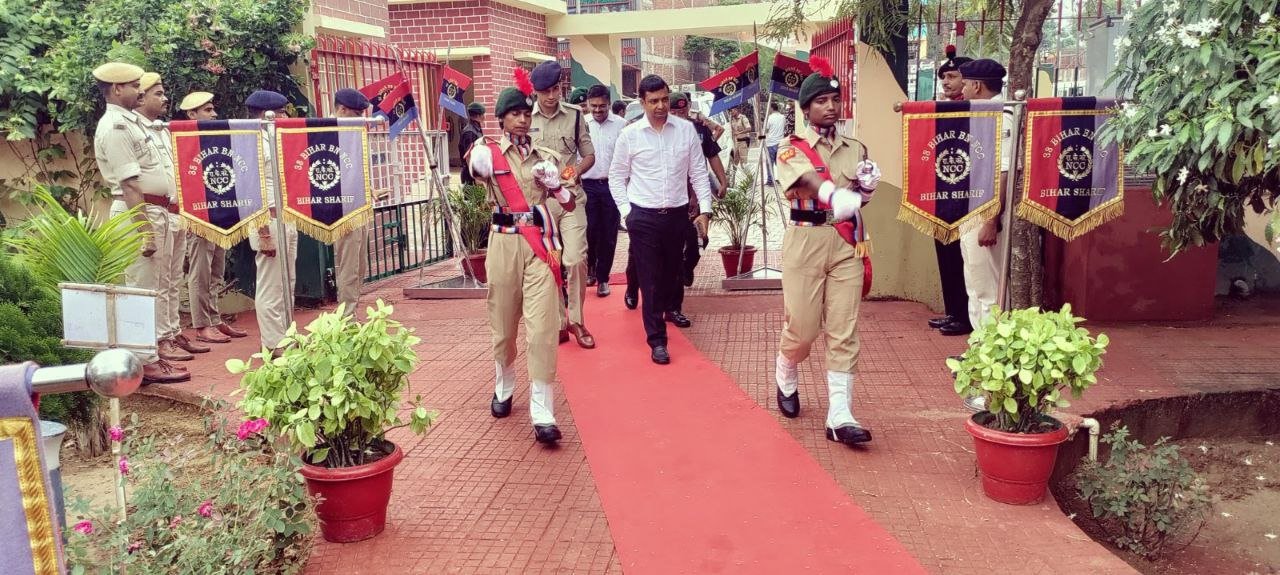 The city became emotional remembering the martyrs on Kargil Vijay Diwas, NCC cadets showed discipline and dedication