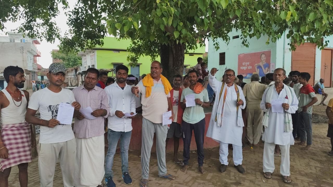 Public relations campaign in support of Dr. Jagdish Prasad in Rajgir assembly intensified, achievements are being counted by going from village to village
