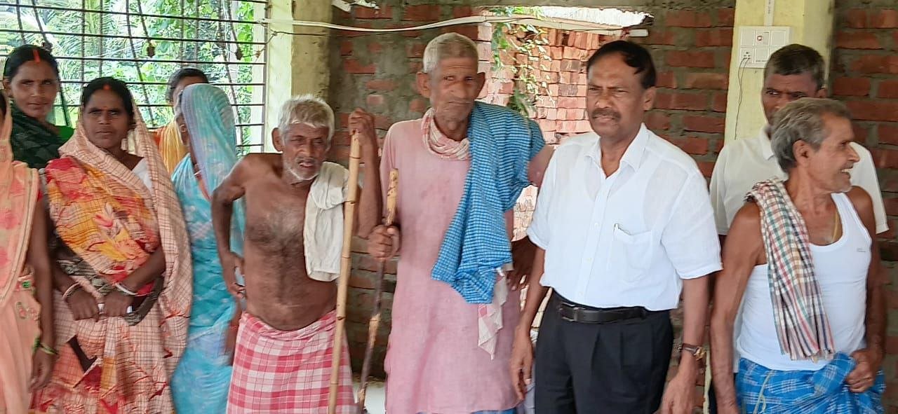 Congress leader Dr. Jagdish Prasad reached the rural areas of Rajgir Assembly, said- If the government is formed, women will get ₹ 2500 per month and 200 units of free electricity
