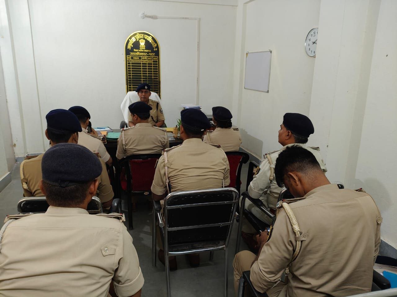 SDPO Sanjay Kumar Jaiswal held a crime review meeting with police station incharges