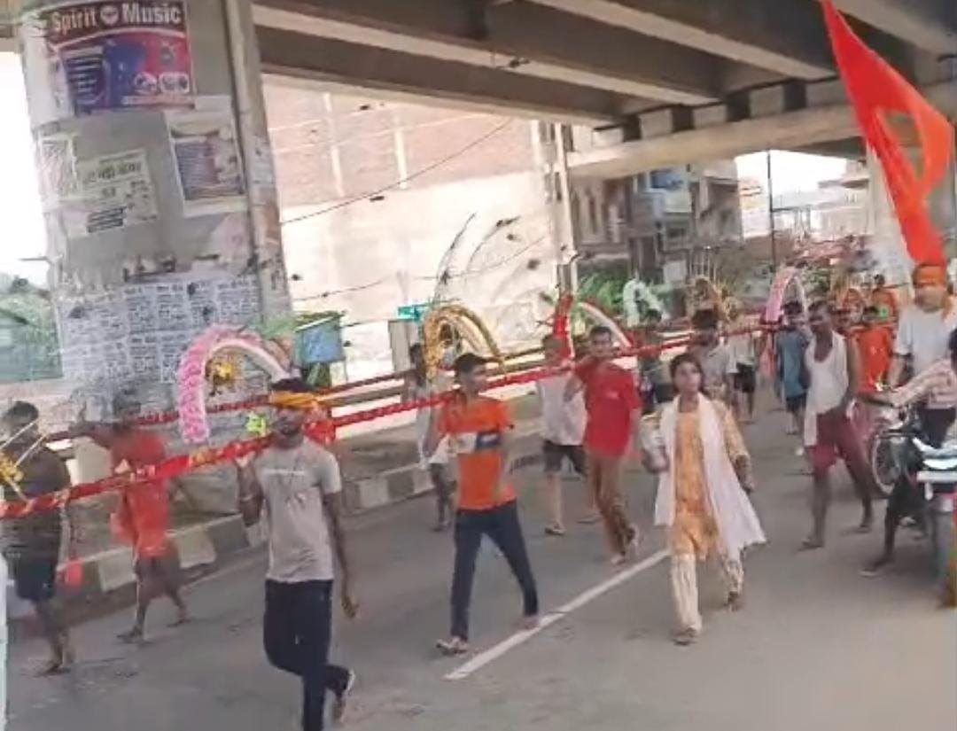 A grand Kanwar Yatra was organised on the last day of Saavan, devotees were drenched in devotion towards Lord Shiva