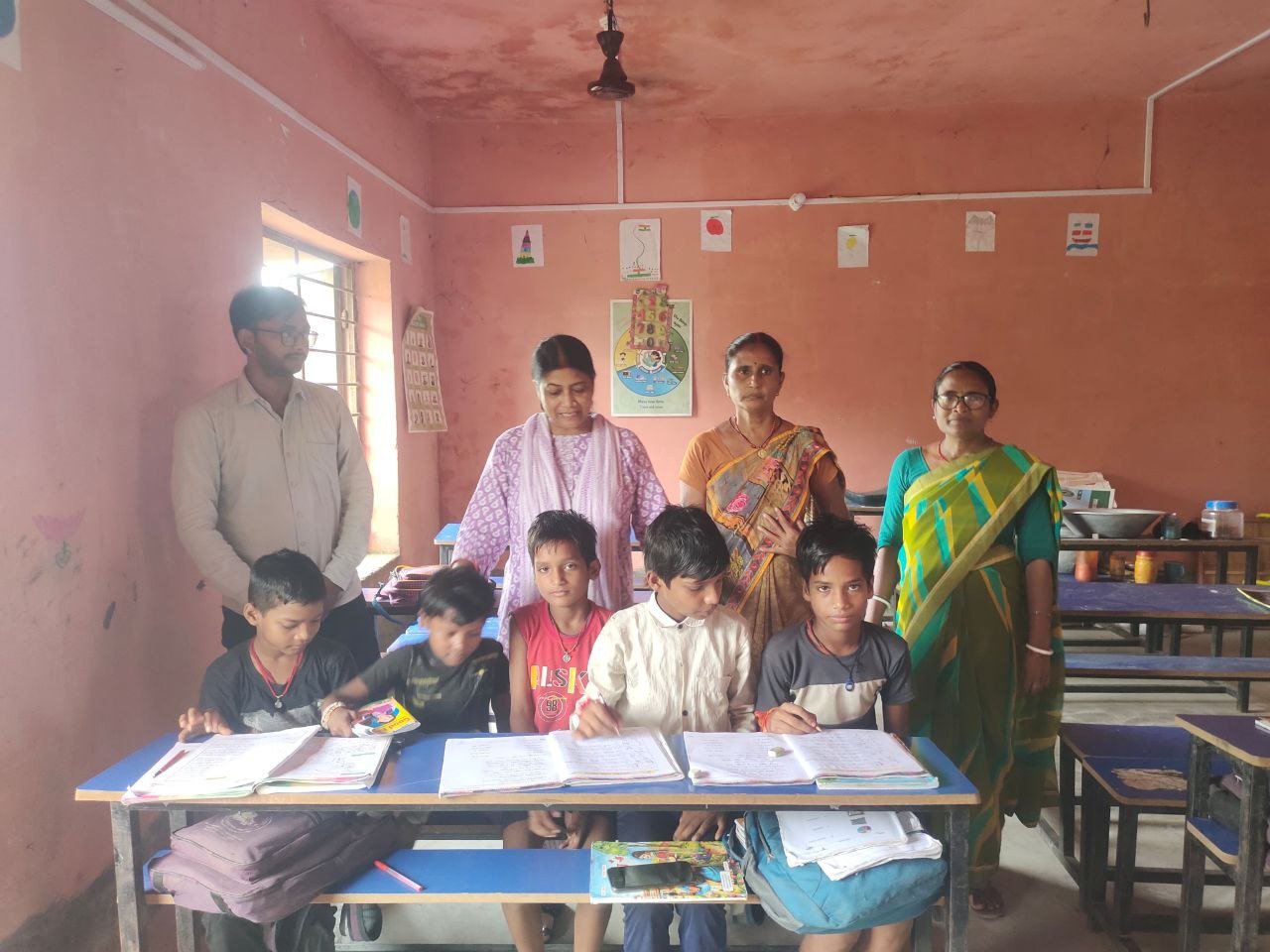 Harnaut's unique school - four teachers for five students, lack of infrastructure