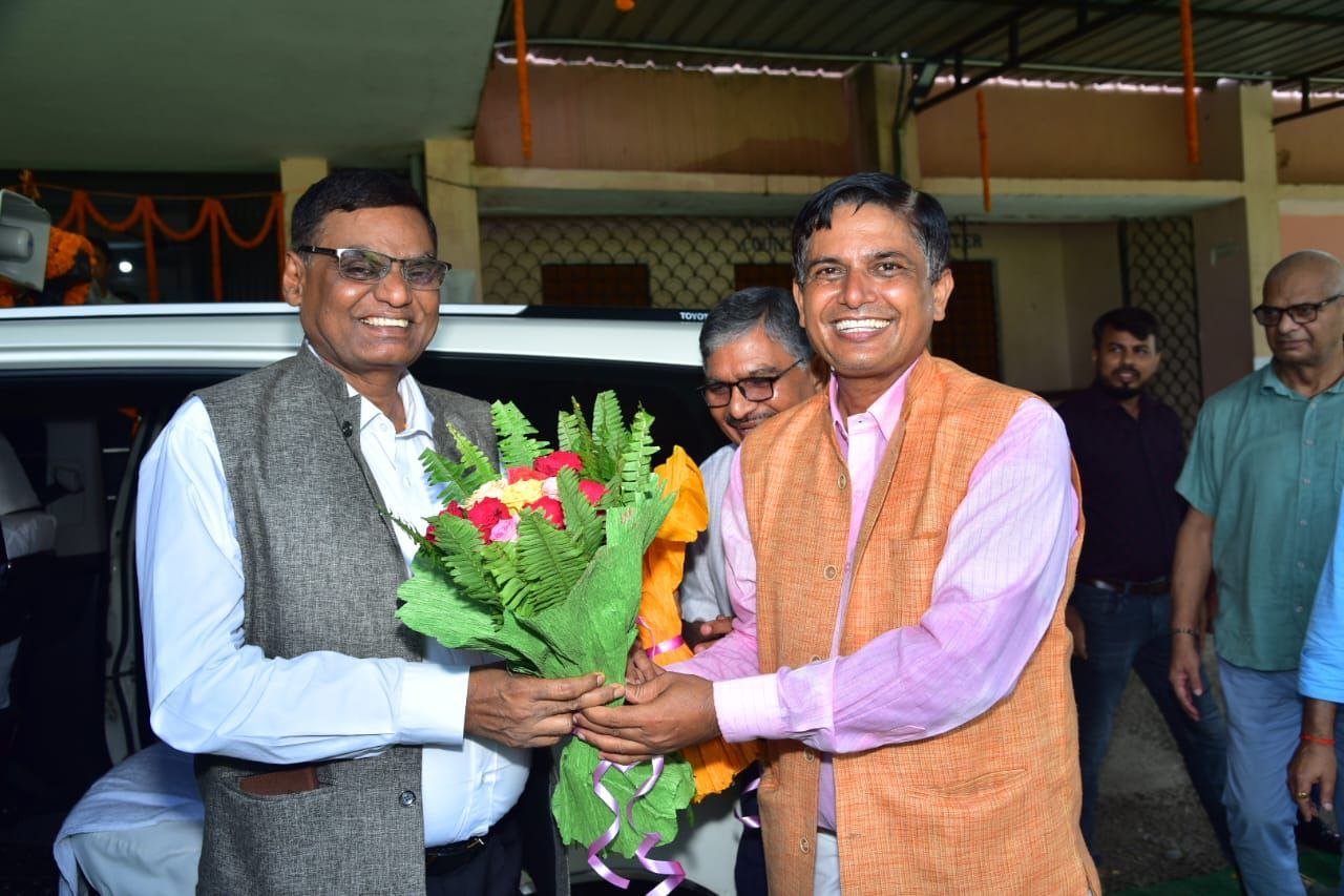 Vice Chancellor Prof. Upendra Prasad Singh received a grand welcome at Kisan College