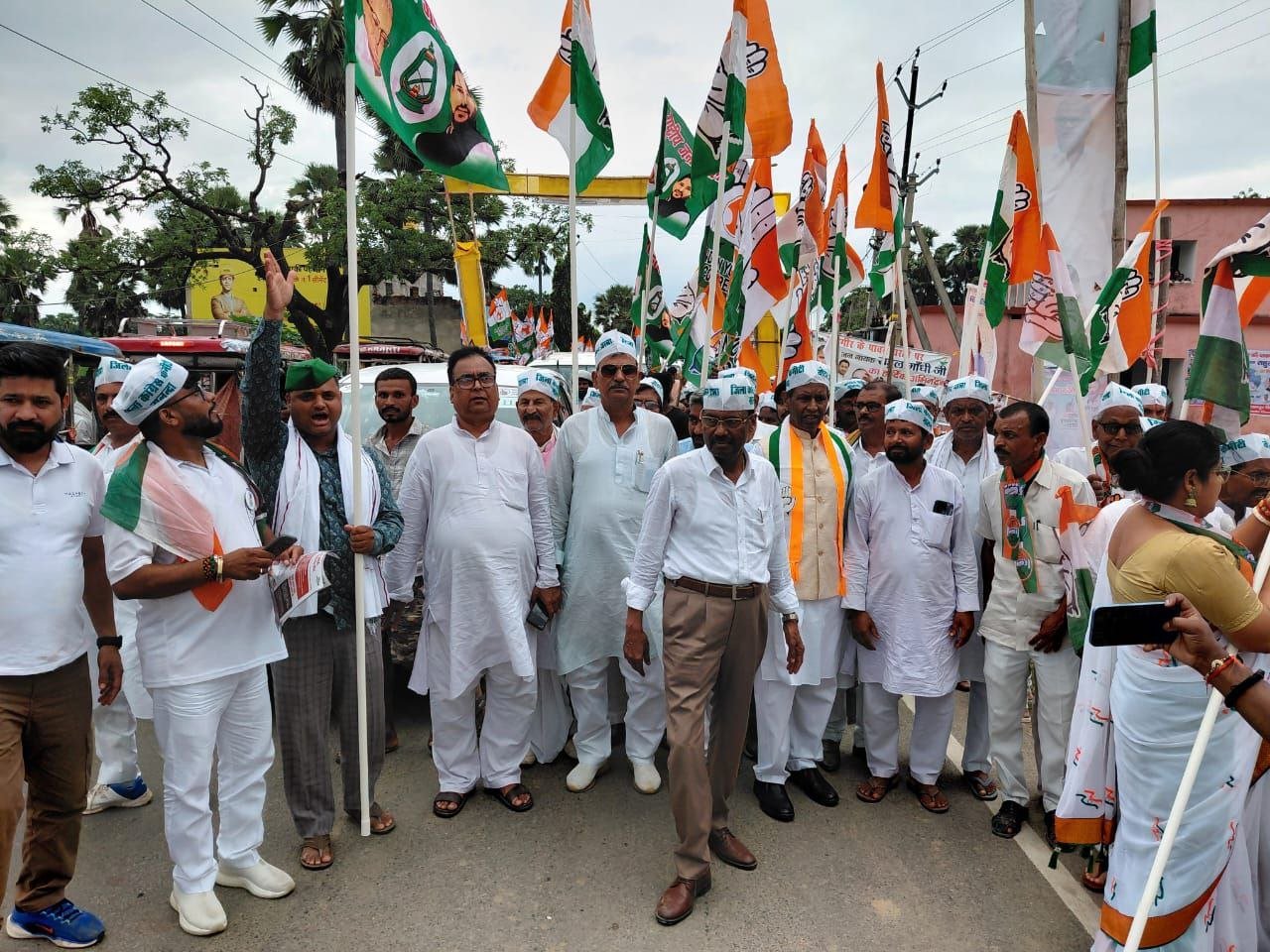 Crowds gathered in Rahul Gandhi's Voter Rights Yatra, Tejashwi said- Change is certain in Bihar