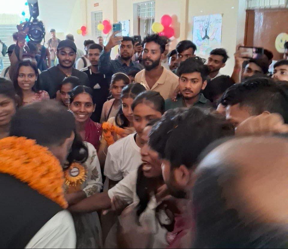 Rajgir Degree College students submitted a memorandum to the Vice Chancellor, raised demands ranging from inauguration to PG classes.