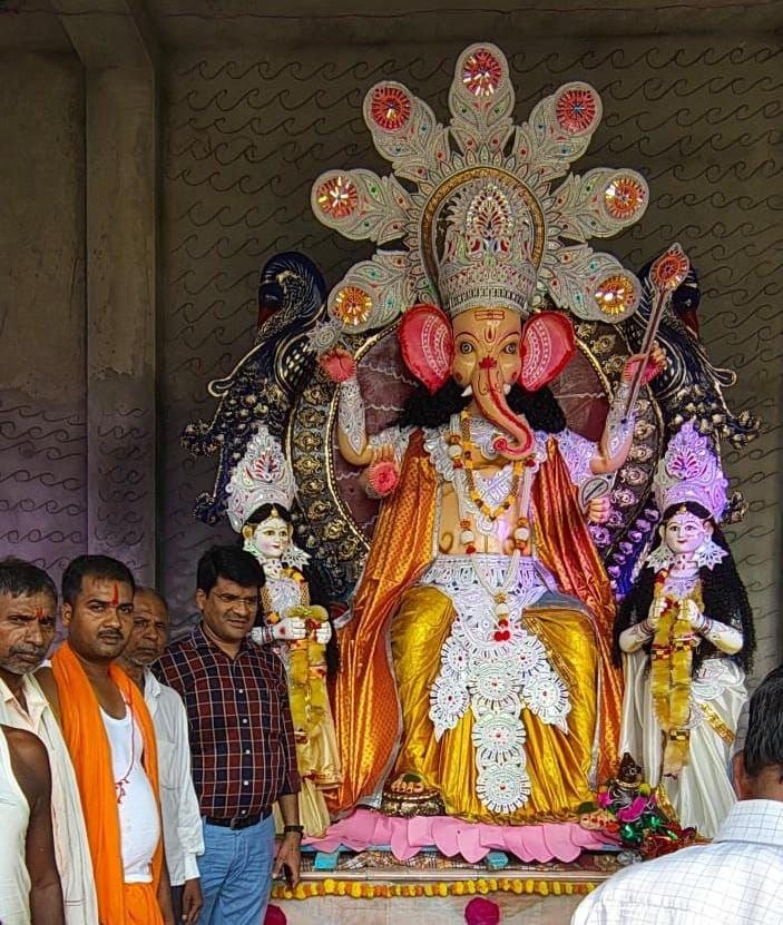 Installation of a grand Ganesha idol in Islampur, a tradition continuing for 41 years