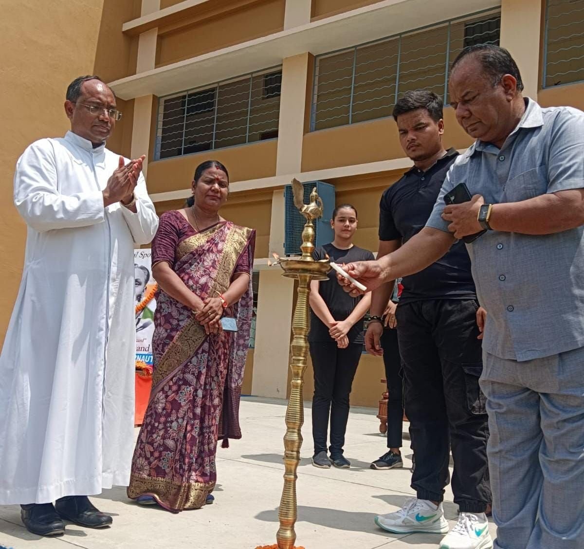 Handball competition in Harnaut on National Sports Day, Nalanda defeated Patna 22–21