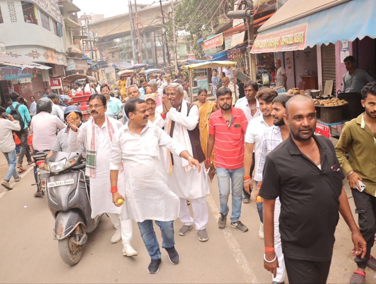 Winds of change: Manoj Tanti's public relations campaign intensifies, public enthusiasm visible
