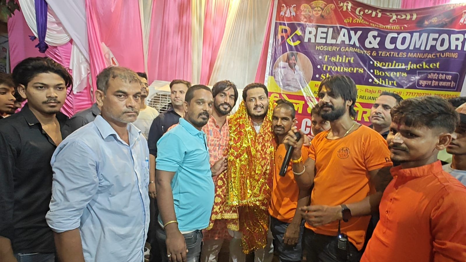 Danish Malik visited Durga Puja pandals, met people and inquired about their problems.