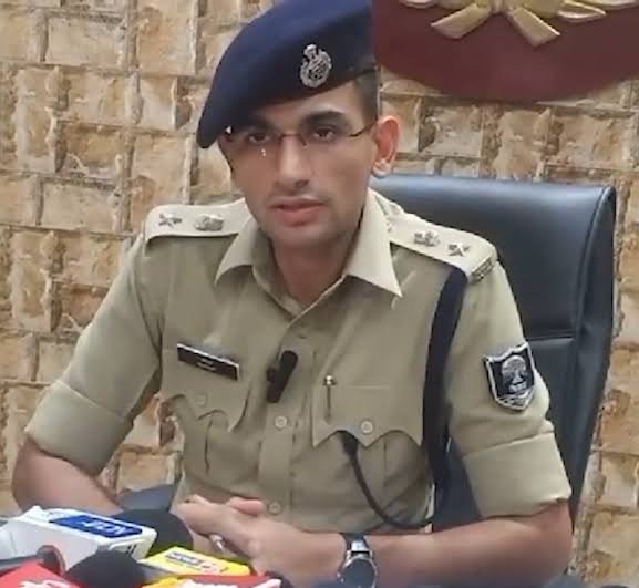 Four policemen, including a sub-inspector, suspended in Islampur for negligence