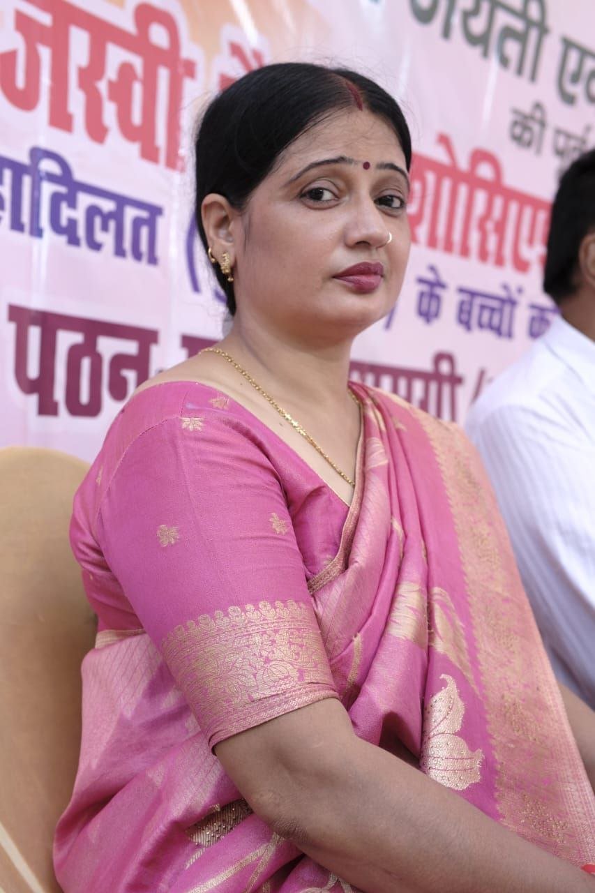 The clerk, who had been on deputation for three months, was instructed to be relieved of his duties within three days.