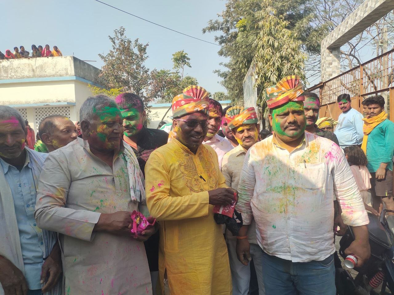 Holi gathering in Barah on Nitish Kumar's 75th birthday, public representatives participated
