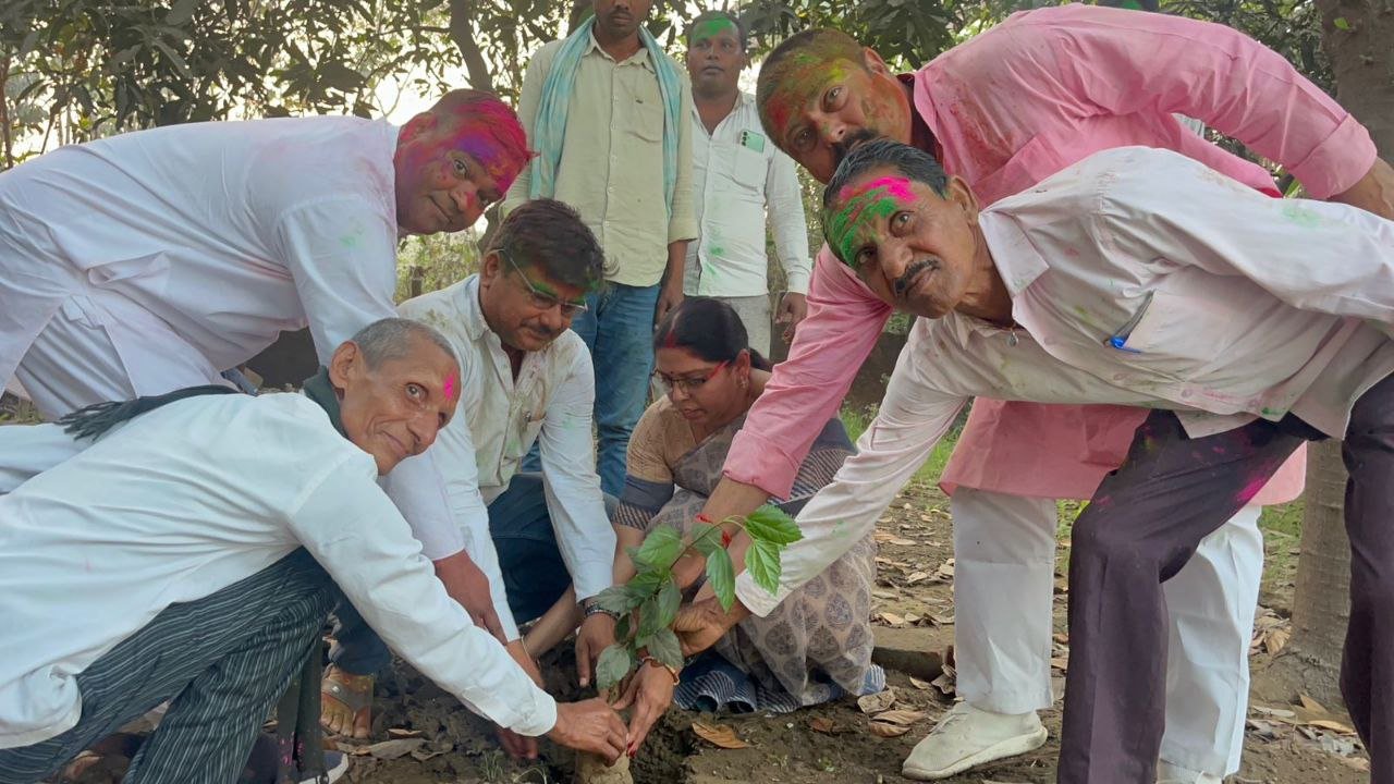 Tree plantation and Holi Milan celebrations were held in Maheshpur on Nitish Kumar's 75th birthday.